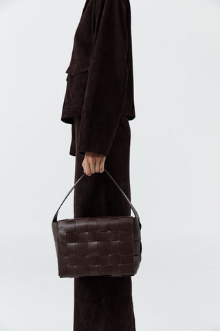 WOVEN ENVELOPE MINI TOTE - CHOCOLATE
