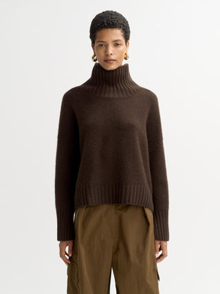 GIRLFRIEND TURTLENECK - MOCHA