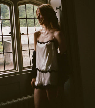 IONA SHORT - SEA SALT & NOIR