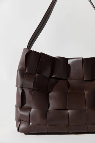 WOVEN LARGE TOTE - CHOCOLATE