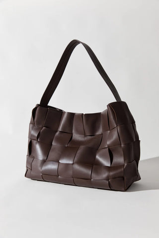 WOVEN LARGE TOTE - CHOCOLATE