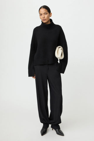 GIRLFRIEND TURTLENECK - BLACK
